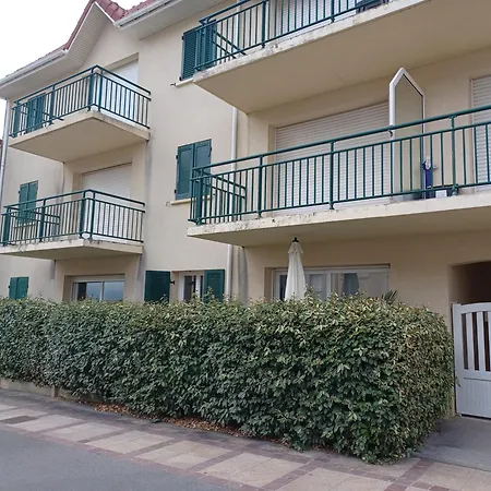 T3 Rez-De-Chaussee Lumineux Avec Terrasse Proche Plage Cucq Exterior photo